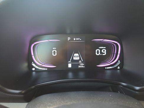 Certified 2025 Kia Soul LX w/ LX Technology Package FWD image 18
