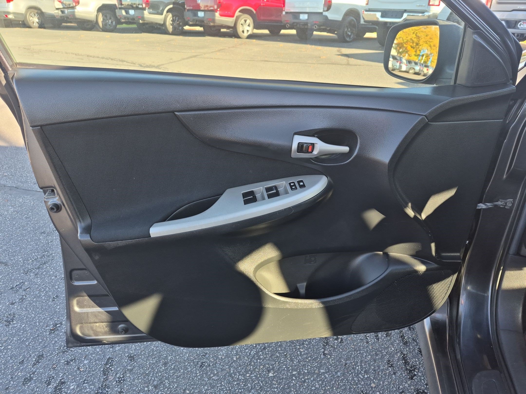 Used 2010 Toyota Corolla FWD image 14