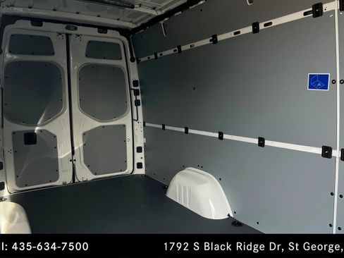 Used 2026 Mercedes-Benz Sprinter 2500 image 15