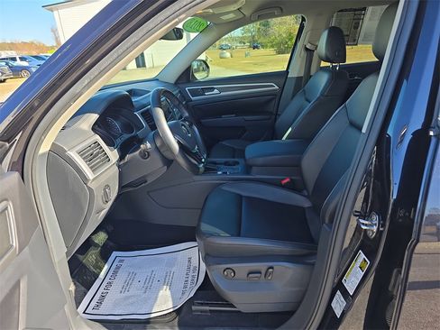 Used 2018 Volkswagen Atlas SE image 12