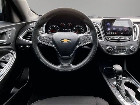 Used 2023 Chevrolet Malibu LT FWD image 8