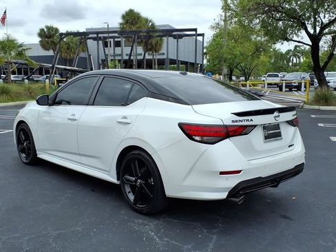 Used 2022 Nissan Sentra SR w/ Midnight Edition FWD image 12