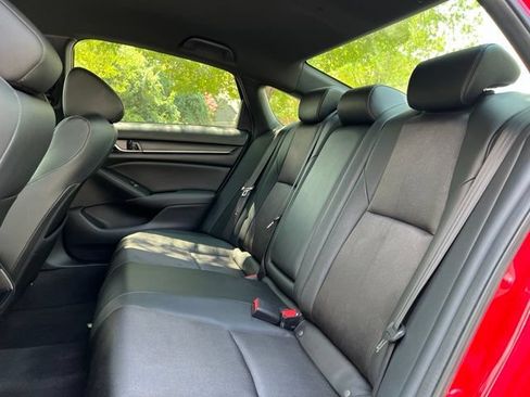 Used 2019 Honda Accord Sport image 17
