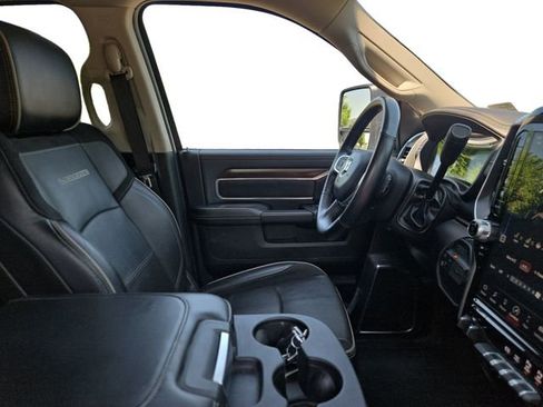 Used 2024 RAM 2500 Laramie AWD/4WD image 16
