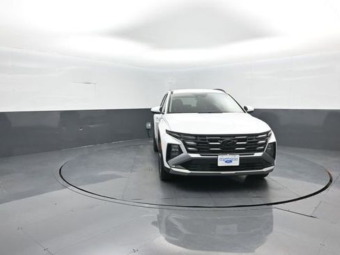 Used 2025 Hyundai Tucson SEL FWD image 2