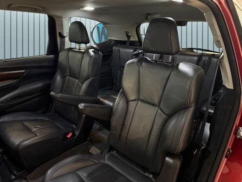 Certified 2024 Subaru Ascent Touring AWD/4WD image 23