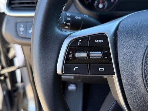 Used 2020 Kia Sorento LX w/ LX I4 Convenience Package image 16