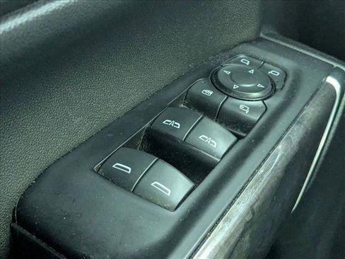 Used 2019 Chevrolet Silverado 1500 LTZ w/ LTZ Convenience Package image 13