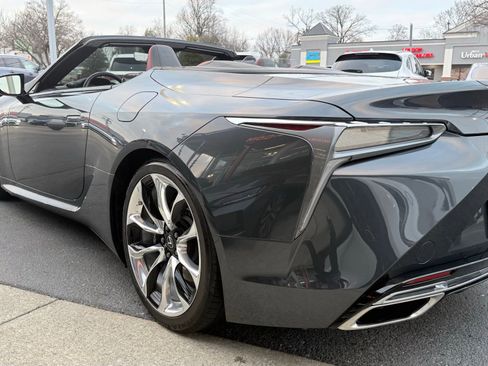 Used 2021 Lexus LC 500 Convertible image 9