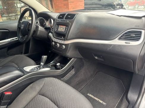 Used 2016 Dodge Journey SXT w/ Comfort/Convenience Group image 27