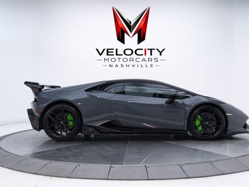Used 2017 Lamborghini Huracan LP 610-4 AWD/4WD image 5