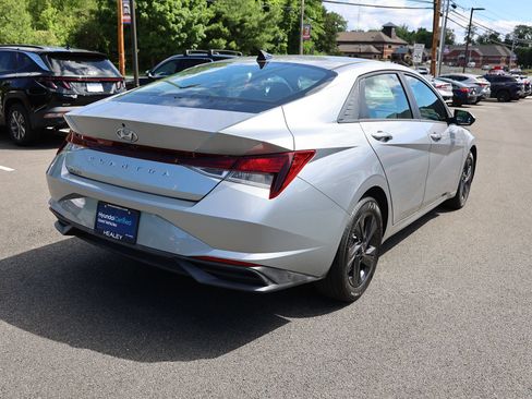 Certified 2023 Hyundai Elantra SEL FWD image 7