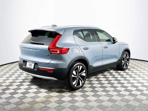 Used 2023 Volvo XC40 B5 Plus w/ Driver Assist Package AWD/4WD image 7