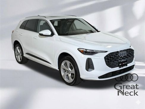 Certified 2025 Audi Q5 Premium Plus w/ Premium Plus image 12