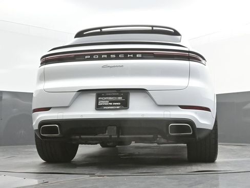 Certified 2025 Porsche Cayenne Coupe AWD/4WD image 38