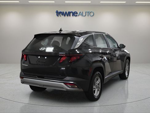 Used 2025 Hyundai Tucson SE AWD/4WD image 5