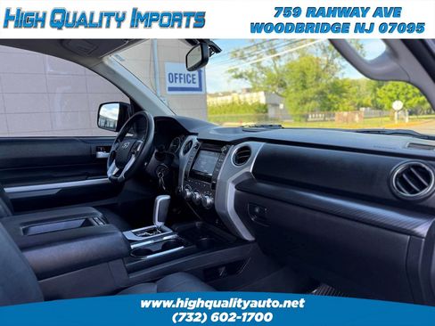 Used 2016 Toyota Tundra SR5 w/ SR5 Upgrade Package AWD/4WD image 41