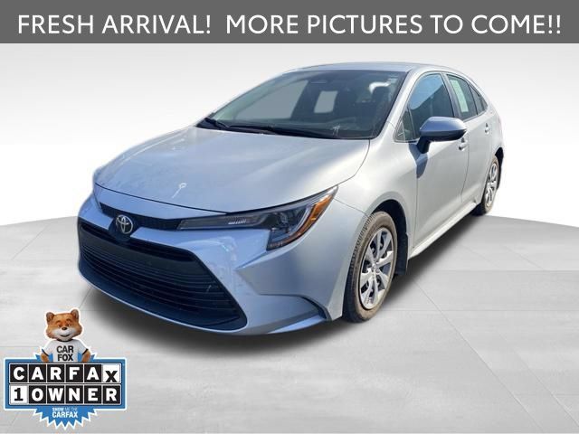 Used 2026 Toyota Corolla LE FWD image 1