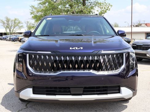 New 2026 Kia Carnival EX FWD image 2