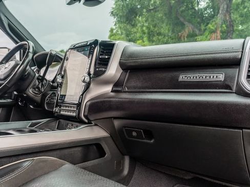 Used 2022 RAM 2500 Laramie w/ Night Edition AWD/4WD image 46