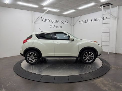 Used 2011 Nissan Juke SV image 8