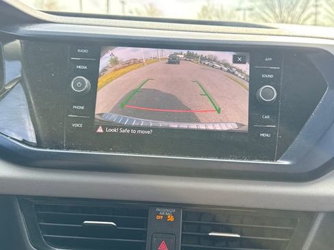 Used 2022 Volkswagen Taos SE image 27