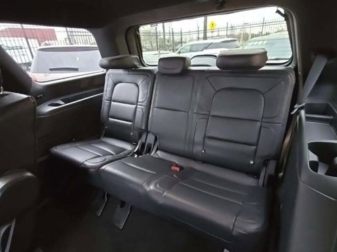 Used 2023 Lincoln Navigator Reserve image 9