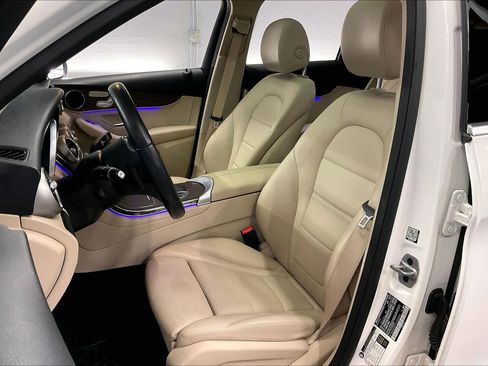 Used 2022 Mercedes-Benz GLC 300 4MATIC image 26