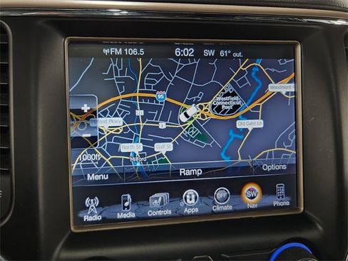 Used 2017 Jeep Grand Cherokee Overland image 12