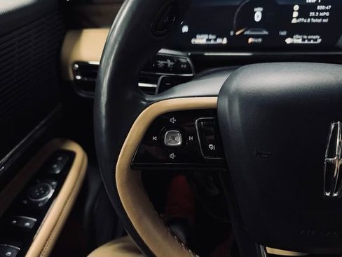 Used 2022 Lincoln Corsair Reserve w/ Equipment Group 201A image 27