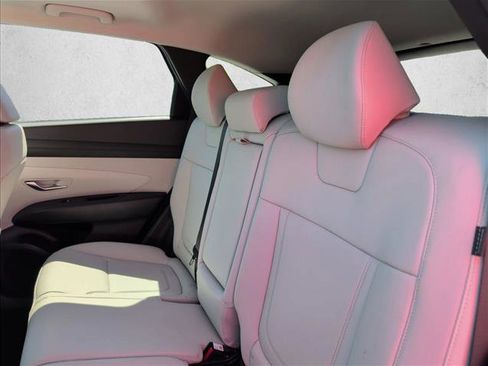Used 2025 Hyundai Tucson SEL FWD image 18