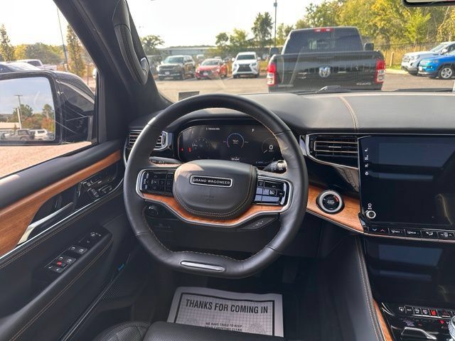 Used 2023 Jeep Grand Wagoneer Series III AWD/4WD image 21