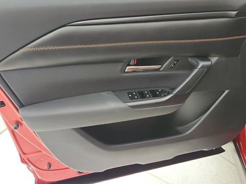 Used 2025 MAZDA CX-50 AWD 2.5 S w/ Premium Plus Pkg image 16