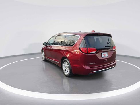 Used 2017 Chrysler Pacifica Touring-L Plus w/ Advanced Safetytec Group image 6