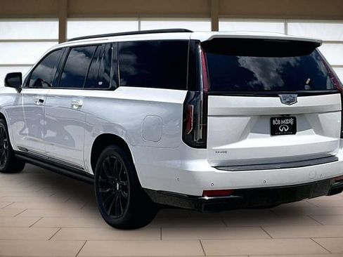 Used 2023 Cadillac Escalade ESV Sport Platinum w/ LPO, ONYX Package AWD/4WD image 12