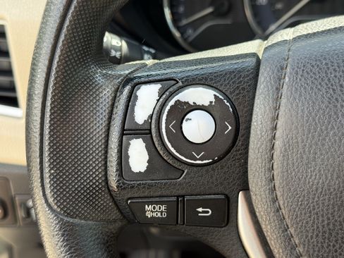 Used 2016 Toyota Corolla LE FWD image 16
