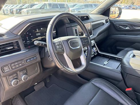 Certified 2022 GMC Yukon Denali image 17