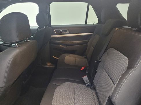 Used 2016 Ford Explorer XLT AWD/4WD image 18
