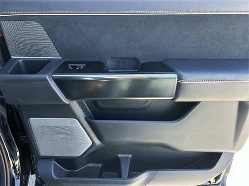 Certified 2022 Ford F150 Platinum w/ Equipment Group 701A High image 21