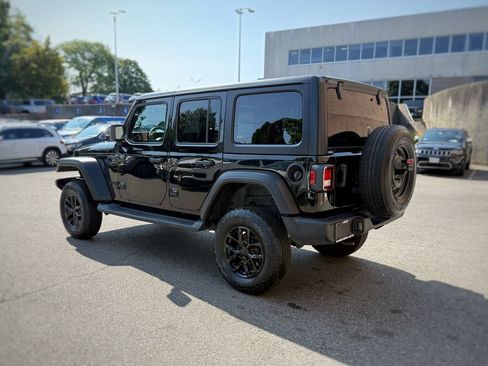 Used 2022 Jeep Wrangler Unlimited Sport AWD/4WD image 12