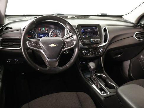 Used 2023 Chevrolet Equinox LT FWD image 2