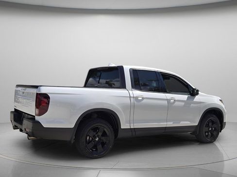 Used 2025 Honda Ridgeline Black Edition image 7