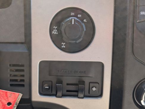 Used 2013 Ford F150 XLT w/ Mid Equipment Group AWD/4WD image 18