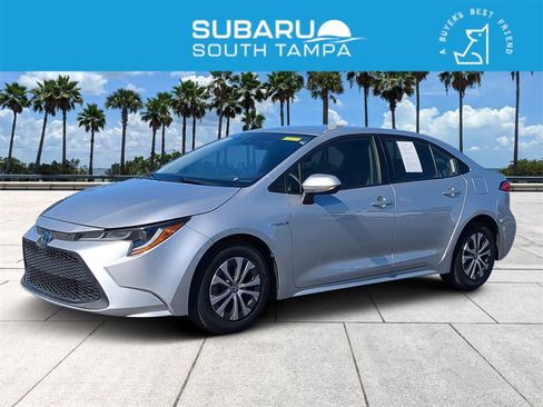 Used 2021 Toyota Corolla LE image 1