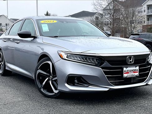Used 2021 Honda Accord Sport image 2