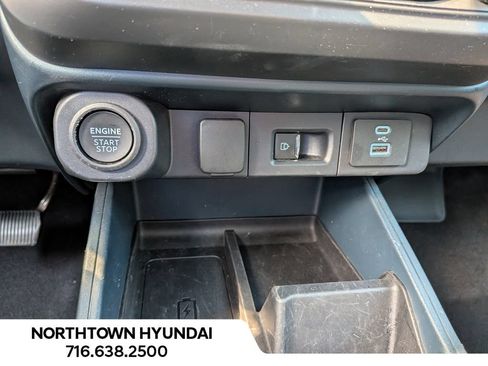 Used 2023 Ford Maverick Lariat w/ Lariat Luxury Package AWD/4WD image 17
