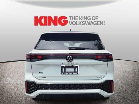 New 2026 Volkswagen Tiguan SEL R-Line AWD/4WD image 4