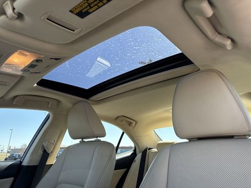 Used 2016 Lexus IS 200t image 21