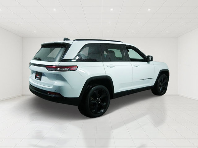 Certified 2023 Jeep Grand Cherokee Altitude AWD/4WD image 7