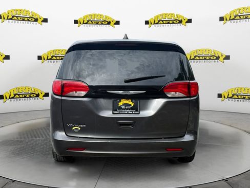 Used 2023 Chrysler Voyager LX FWD image 4